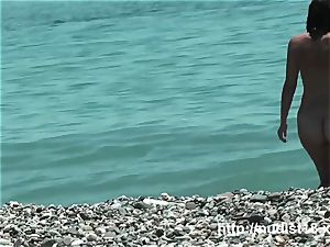 super-steamy woman at the beach very sizzling hidden cam hunter